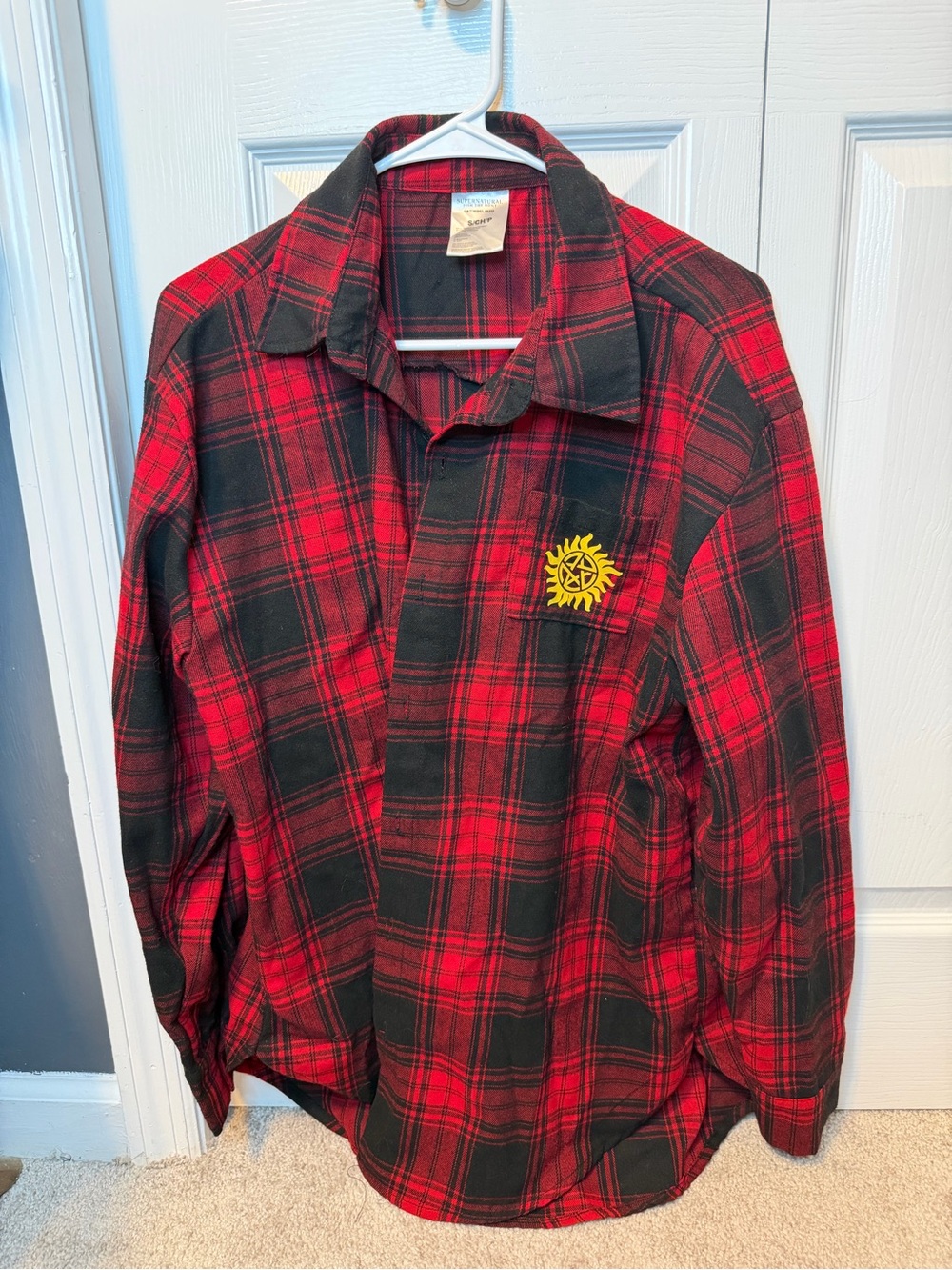 Supernatural join the hunt red flannel size small